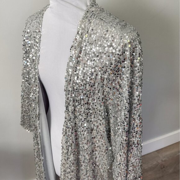 Torrid Silver Sequin Open Front Kimono - Picture 11 of 12